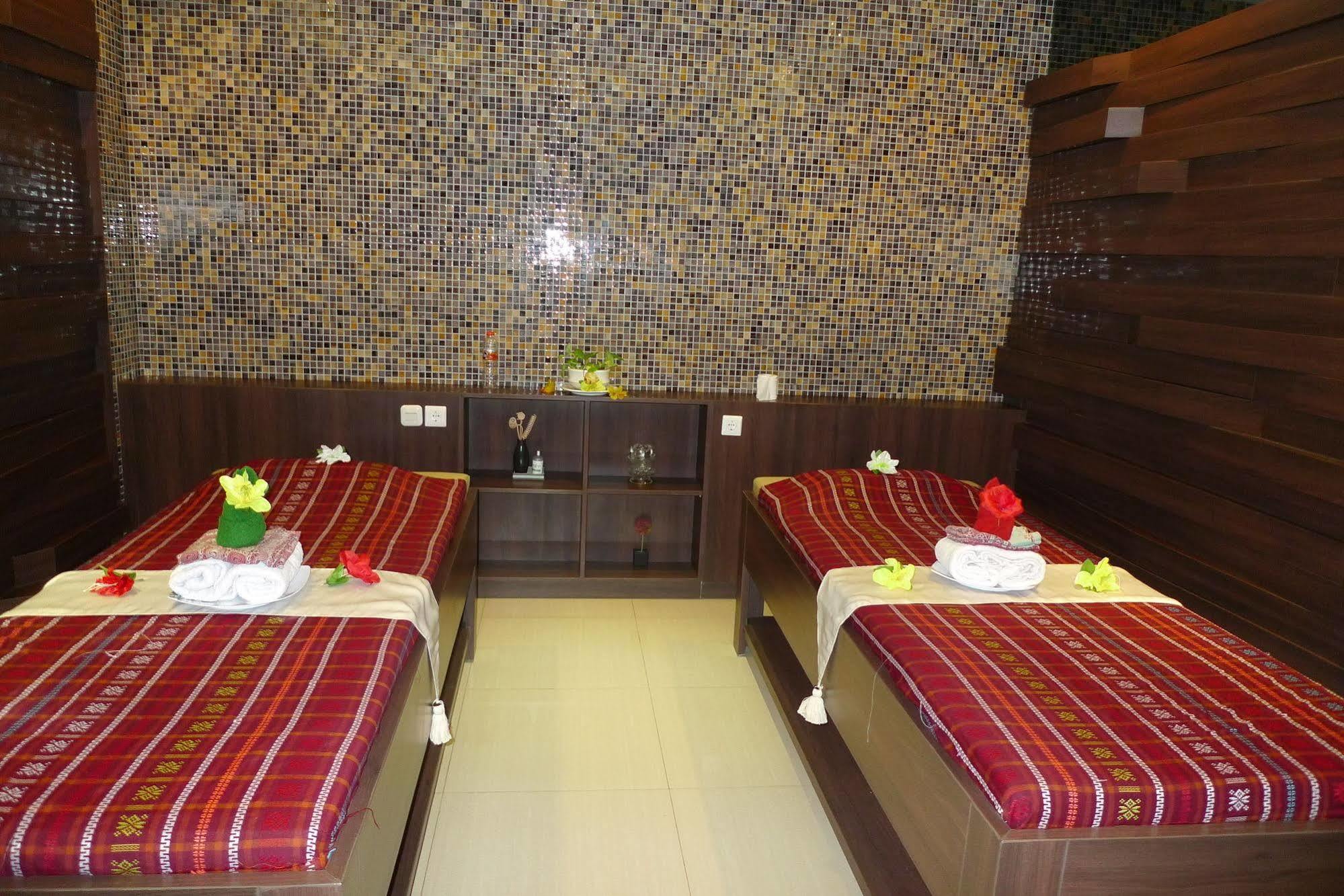 Lombok Garden Hotel 4*